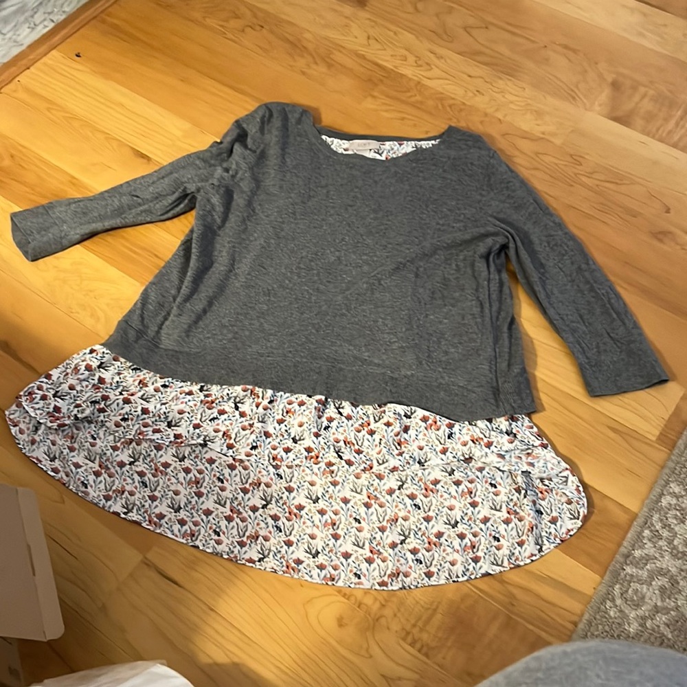 Lg Grey thin sweater from Loft Outlet